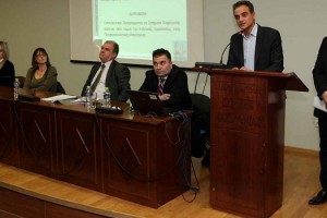 Μεγάλο το ενδιαφέρον για την ημερίδα με θέμα «Εκπαιδευτικό Σεμινάριο Διαχείρισης Κρίσεων σε θέματα Πολιτικής Προστασίας” που διοργάνωσε η Περιφέρεια