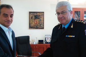 Επίσκεψη του πρώτου Διοικητή της Σχολής Πυροσβεστών Πτολεμαΐδας στον Περιφερειάρχη Δυτικής Μακεδονίας