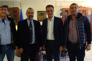 Η χρηματοδότηση δρομολογίων για τις άγονες γραμμές, στο επίκεντρο της συνάντησης του Περιφερειάρχη με τους εκπροσώπους των αστικών και υπεραστικών ΚΤΕΛ
