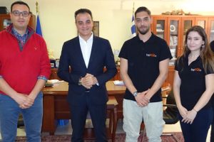 Επίσκεψη της ομάδας Tyφoon MotoRacing του Πανεπιστημίου, στον Περιφερειάρχη Δυτικής Μακεδονίας