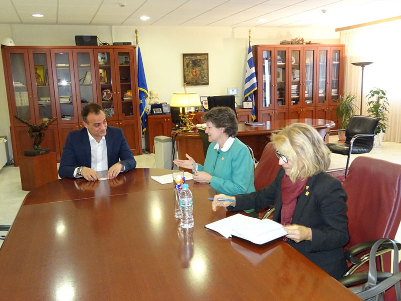 Τον Περιφερειάρχη Δυτικής Μακεδονίας Θ. Καρυπίδη επισκέφθηκε η Πολιτική Σύμβουλος του Καναδά Debbie DesRosiers 1