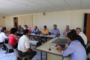 Ο κάθετος άξονας Φλώρινα – Πτολεμαΐδα, ο δρόμος Κοζάνη – Ρύμνιο και ο κόμβος στη Μαυροπηγή, στο επίκεντρο της σύσκεψης στην Περιφέρεια