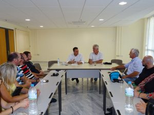 Μια ευχάριστη επίσκεψη δέχθηκε την Τρίτη 31 Ιουλίου ο Περιφερειάρχης Δυτικής Μακεδονίας Θεόδωρος Καρυπίδης από τους εργαζομένους και τα μέλη του Δ.Σ. των Ειδικών Εργαστηρίων Κοζάνης και Πτολεμαΐδας