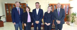 Τους τέσσερις Πρέσβεις της Σλοβακίας Iveta Hricová, της Τσεχίας Jan Bondy, της Ουγγαρίας Erik Haupt και της Πολωνίας Anna Barbarzak, δέχθηκε την Πέμπτη 25 Οκτωβρίου στο Γραφείο του, ο Περιφερειάρχης Δυτικής Μακεδονίας Θ. Καρυπίδης