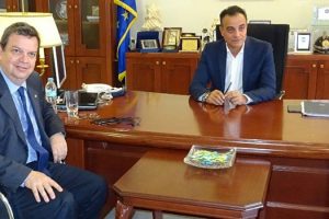 Συνάντηση στην Περιφέρεια, του Πρύτανη του ΑΠΘ με τον Περιφερειάρχη Θ. Καρυπίδη