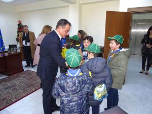 Τις καθιερωμένες ευχές για το νέο έτος αντάλλαξε ο Περιφερειάρχης Δυτικής Μακεδονίας Θεόδωρος Καρυπίδης με τους φορείς, τους συλλόγους και τους πολίτες της περιοχής της Εορδαίας, τη Δευτέρα 31 Δεκεμβρίου 2018