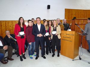 Η Περιφέρεια Δυτικής Μακεδονίας βράβευσε τους διακριθέντες αθλητές και αθλήτριες της Π.Ε. Καστοριάς