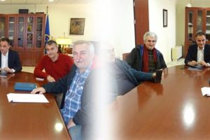 Συνάντηση στην Περιφέρεια για το δρόμο Νησί – Καρπερό