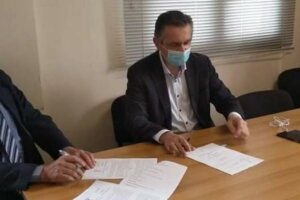 Υπογραφή Προγραμματικής Σύμβασης 2.050.000 € για την Ενεργειακή Αναβάθμιση του Γενικού Νοσοκομείου Καστοριάς παρουσία του Περιφερειάρχη Δυτικής Μακεδονίας Γιώργου Κασαπίδη 2