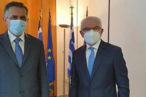 Ταυτόχρονα με τις καλλιέργειες οι οποίες εντάσσονται στον Κανονισμό του ΕΛ.Γ.Α. θα αποζημιωθούν και οι καλλιέργειες οι οποίες κατά την έλευση του παγετού δεν ήταν στο στάδιο της ανθοφορίας 1