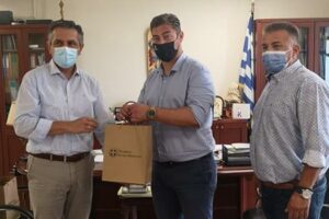 Άμεσα να αποζημιωθούν οι φασολοπαραγωγοί της Περιφέρειας, που επλήγησαν στο στάδιο της ανθοφορίας του φυτού  από τις υψηλές θερμοκρασίες, ζήτησε από τον Αντιπρόεδρο του ΕΛΓΑ ο Περιφερειάρχης Δυτικής Μακεδονίας 1