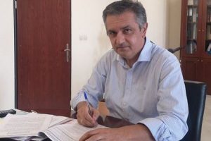 Υπογράφηκε η Προγραμματική Σύμβαση για το έργο «Μελέτες Βελτίωσης Οδού Νησί-Καρπερό» προϋπολογισμού 400.000,00€ (με Φ.Π.Α.) από τον Περιφερειάρχη Δυτικής Μακεδονίας Γιώργο Κασαπίδη