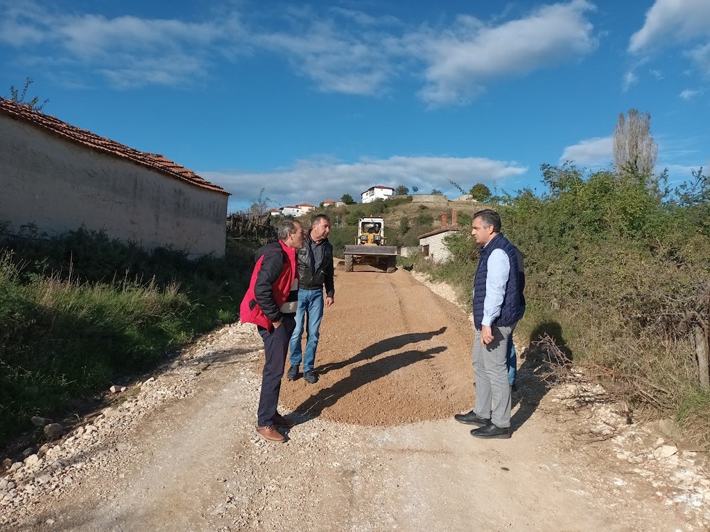 Σε πλήρη εξέλιξη βρίσκονται τα παράλληλα έργα Αναδασμού στο Αγρόκτημα Λιβαδερού - Επίσκεψη του Περιφερειάρχη Δυτικής Μακεδονίας Γιώργου Κασαπίδη 3