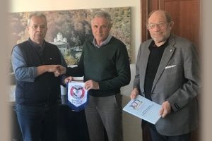 Επίσκεψη εκπροσώπων των AHEPA Κοζάνης στον αντιπεριφερειάρχη Διοίκησης και Οικονομικού, Μενέλαο Μακρυγιάννη