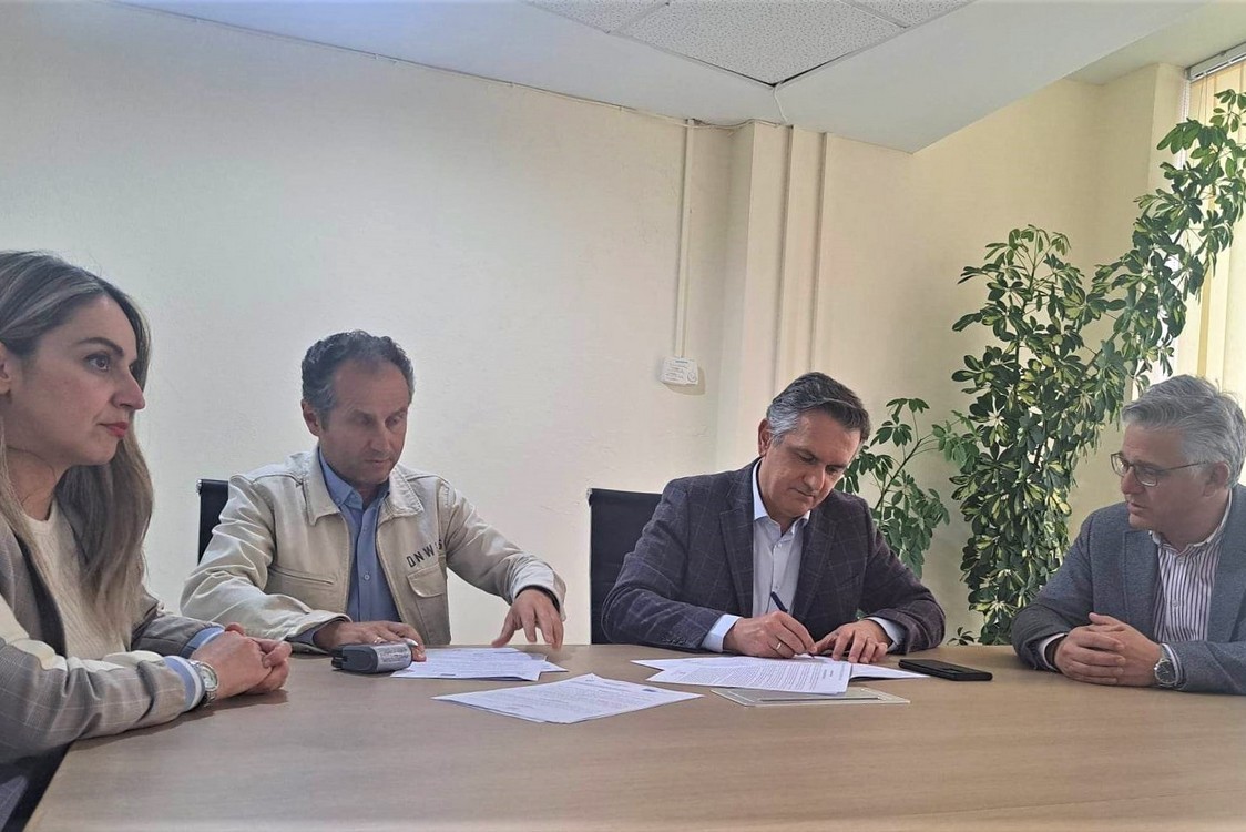 Υπογραφή σύμβασης εκτέλεσης του έργου «Αποκατάσταση δομήματος Αρχοντικού Μανούση – Δούκα Τζάτζα στη Σιάτιστα» -1b-
