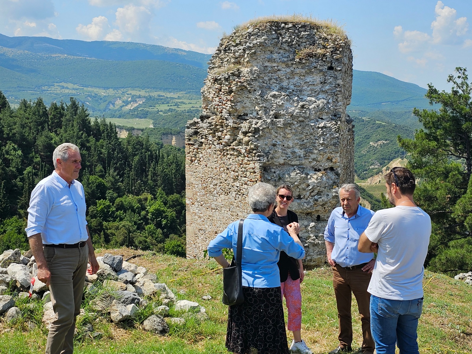 Έργα στο Δήμο Σερβίων που υλοποιούνται από το Επιχειρησιακό Πρόγραμμα Δυτικής Μακεδονίας 2014-2020 επισκέφθηκαν οι Αντιπεριφερειάρχες Μ. Μακρυγιάννης και Γ. Βαβλιάρας