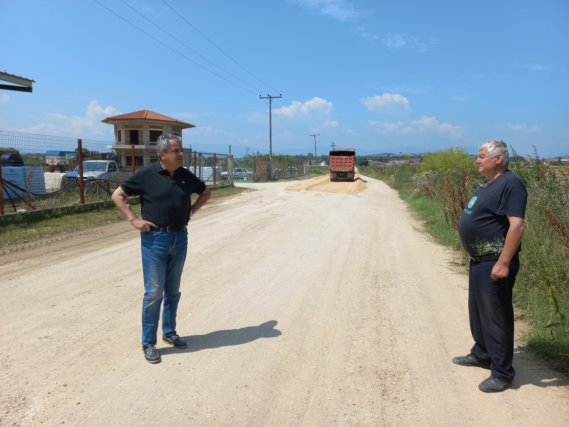 Ξεκίνησε στον Περδίκα το έργο βελτίωσης προσβάσεων οδοποιίας πρωτογενούς τομέα