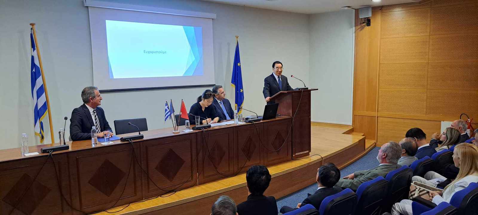 Συνάντηση του Περιφερειάρχη Δυτικής Μακεδονίας Γιώργου Κασαπίδη, με τον Πρέσβη της Λαϊκής Δημοκρατίας της Κίνας, Xiao Junzheng