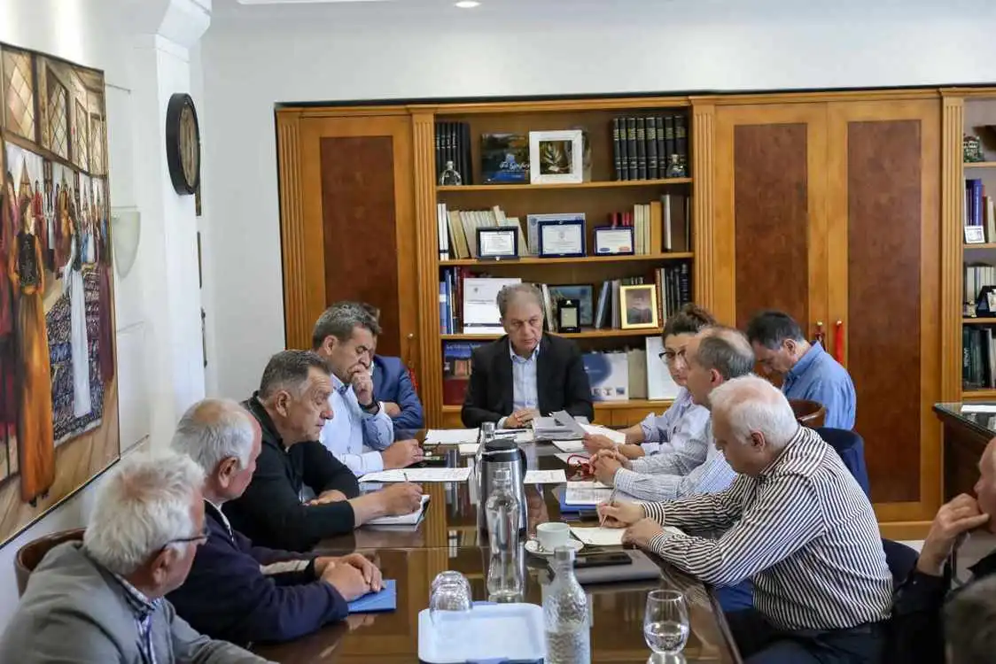 Συνάντηση εργασίας με το ΤΟΕΒ Μελισσοτόπου – Σταυροποτάμου – Βασιλειάδας - Βέργας, με την συμμετοχή του Περιφερειάρχη και της ΑΝΚΟ, στην ΠΕ Καστοριάς