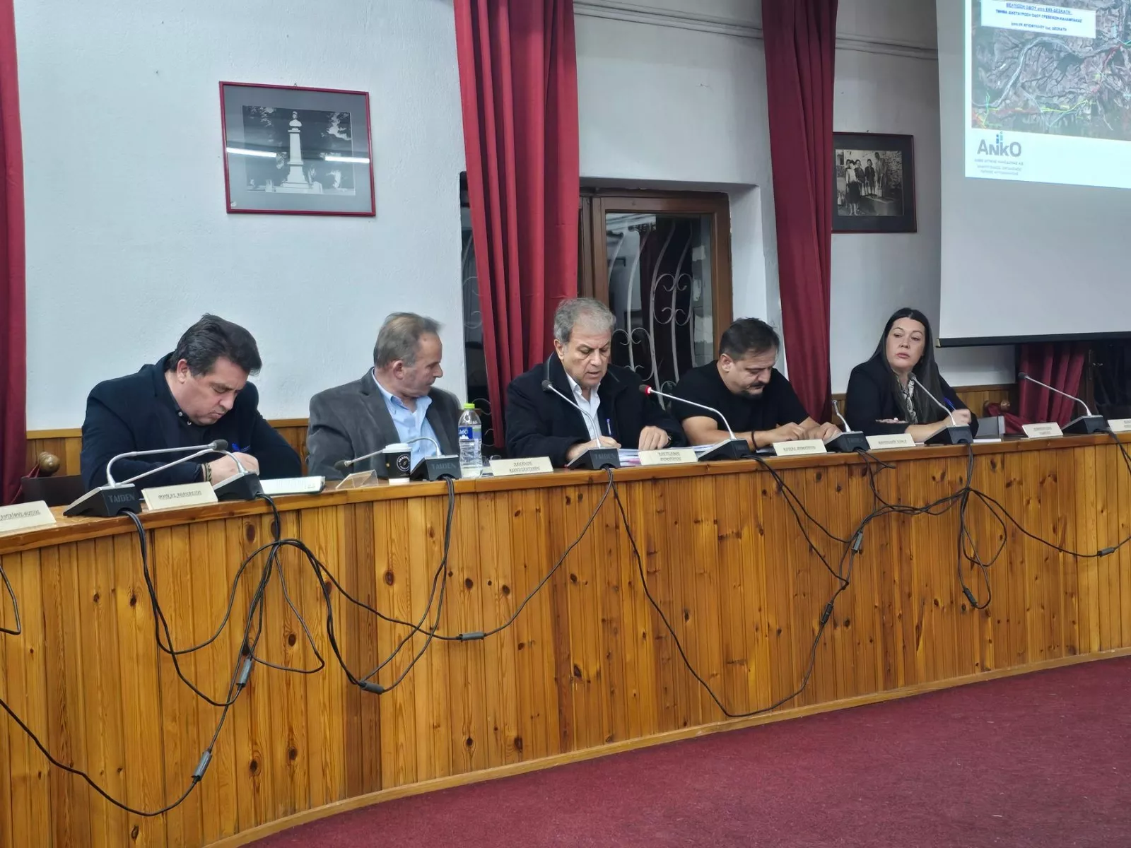 Συνάντηση του Περιφερειάρχη με τους κατοίκους για την οδική σύνδεση Αγιόφυλλου-Δεσκάτης