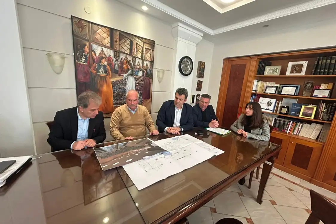 Υπογραφή Σύμβασης για την Αίθουσα πολλαπλών χρήσεων της Π.Ε. Καστοριάς, προϋπ. 1.200.000 €