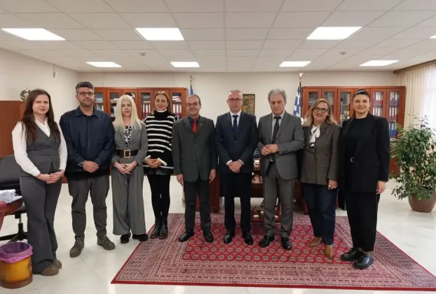 Συνάντηση εργασίας του Περιφερειάρχη με τον Δήμαρχο και τον Γενικό Πρόξενο της Ελλάδας στην Κορυτσά