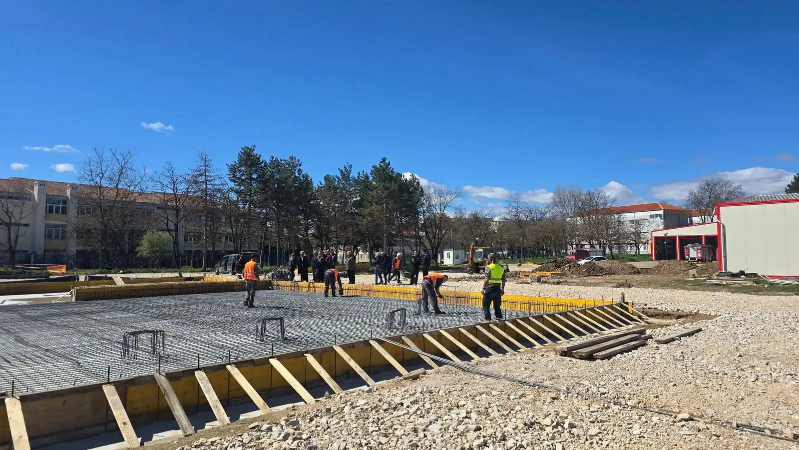 Στη Σχολή Πυροσβεστών Πτολεμαΐδας ο Γ.Γ. Πολιτικής Προστασίας με τον Περιφερειάρχη Δυτικής Μακεδονίας
