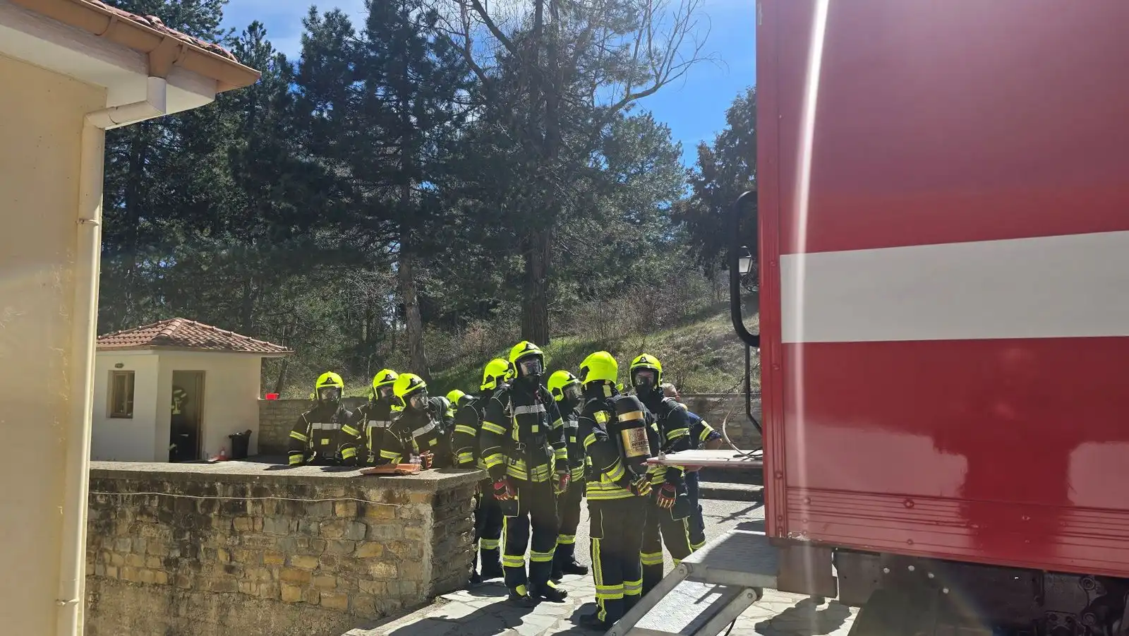 Στη Σχολή Πυροσβεστών Πτολεμαΐδας ο Γ.Γ. Πολιτικής Προστασίας με τον Περιφερειάρχη Δυτικής Μακεδονίας