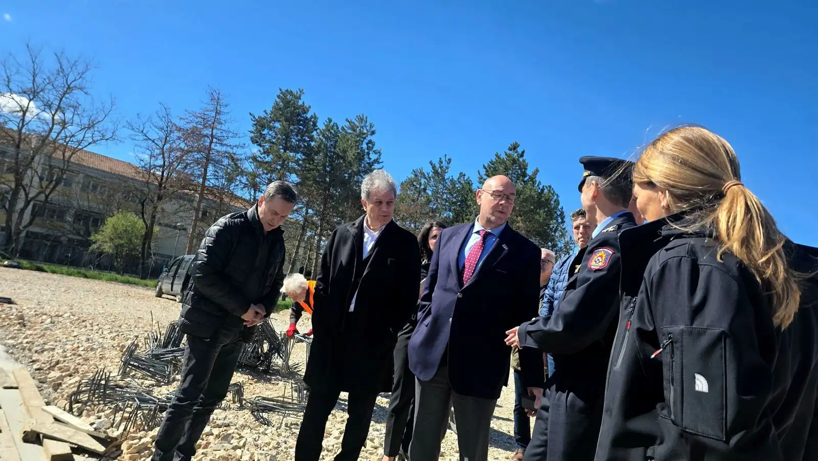 Στη Σχολή Πυροσβεστών Πτολεμαΐδας ο Γ.Γ. Πολιτικής Προστασίας με τον Περιφερειάρχη Δυτικής Μακεδονίας