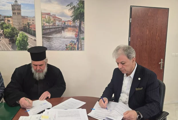 Υπογραφή προγραμματικών συμβάσεων για τον Ιερό Ναό Αγίας Τριάδας Νεαπόλεως και τον Ιερό Ναό Αγίου Νικολάου Στέρνας Βοϊου (Αρχική)