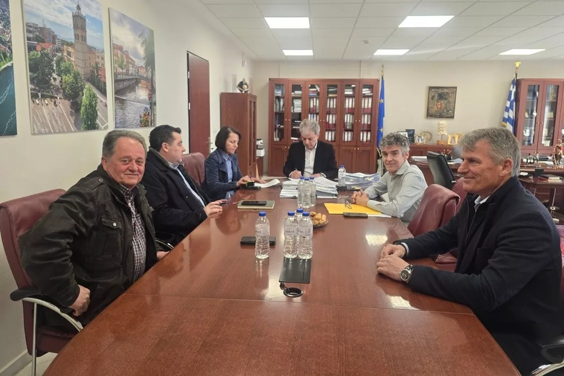 Υπογραφή Σύμβασης για την «Τοποθέτηση αγωγού μεταφοράς νερού σε υφιστάμενο ανοικτό κανάλι εντός του αρδευτικού Κλήματος» της Τοπικής Κοινότητας Αξιοκάστρου του Δήμου Βοίου.