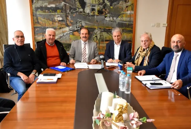 Υπεγράφη από τον Περιφερειάρχη Σύμβαση για την Υλοποίηση τού έργου Κτιριακές Εγκαταστάσεις και Διαμορφώσεις Χώρου στον Οικισμό Λαιμού Δήμου Πρεσπών