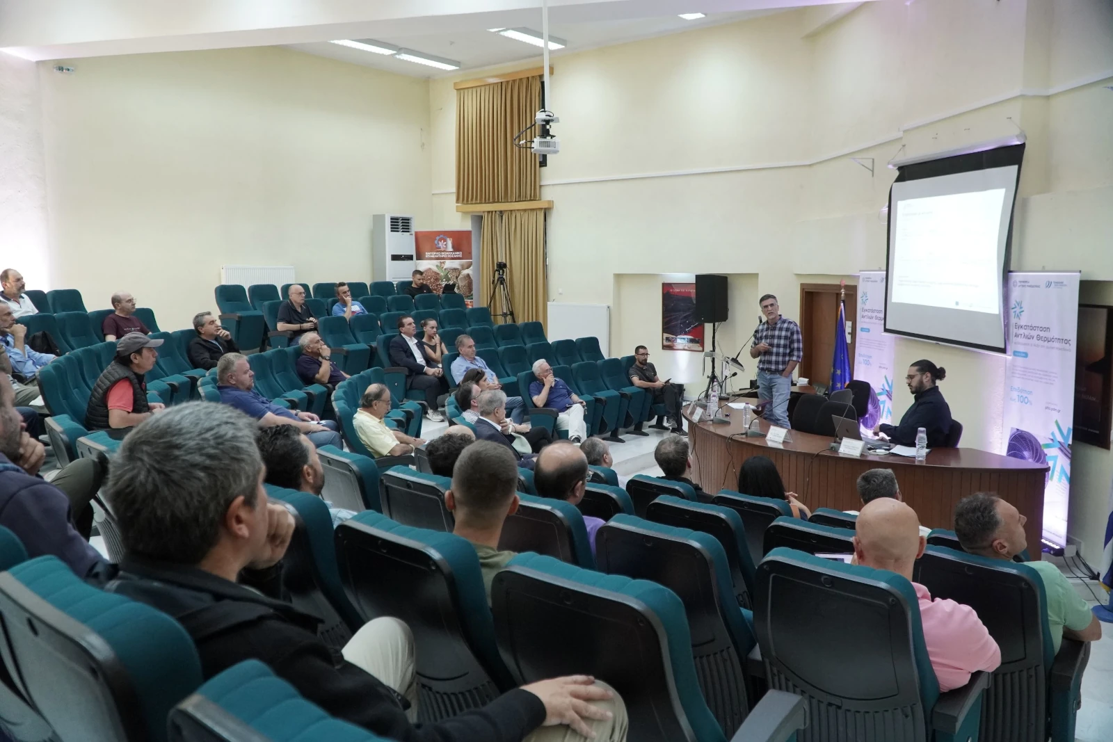 Με ζωντανό ενδιαφέρον των πολιτών ξεκίνησε ο κύκλος ενημερωτικών εκδηλώσεων για τις αντλίες θερμότητας στην Πτολεμαΐδα