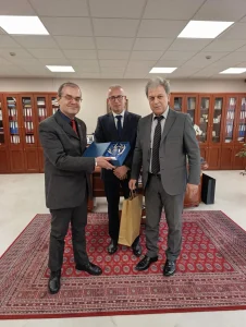 Συνάντηση εργασίας του Περιφερειάρχη με τον Δήμαρχο και τον Γενικό Πρόξενο της Ελλάδας στην Κορυτσά