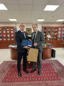 Συνάντηση εργασίας του Περιφερειάρχη με τον Δήμαρχο και τον Γενικό Πρόξενο της Ελλάδας στην Κορυτσά