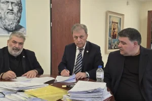 Υπεγράφη η Προγραμματική Σύμβαση για τη συντήρηση της οδού διασύνδεσης της Επαρχιακής Οδού Δυτικής Εορδαίας με τη Δευτερεύουσα Επαρχιακή Οδό Πτολεμαΐδας- Αναρράχης