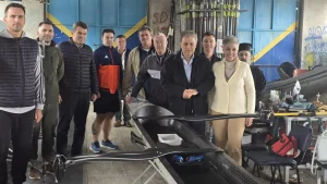 Παραδόθηκε το νέο σύγχρονο κωπηλατικό σκάφος στον Ναυτικό Όμιλο Καστοριάς από την Περιφέρεια Δυτικής Μακεδονίας – Π.Ε. Καστοριάς