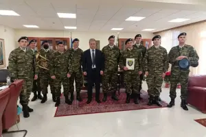 Τα Χριστουγεννιάτικα Κάλαντα έψαλαν στον Περιφερειάρχη Δυτικής Μακεδονίας Γιώργο Αμανατίδη στρατιωτική μουσική της 9ης Ταξιαρχίας