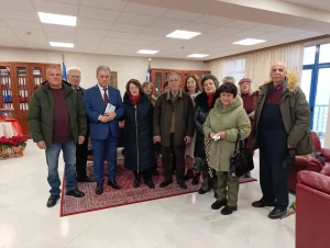 Τα Χριστουγεννιάτικα Κάλαντα έψαλαν στον Περιφερειάρχη ο Στρατός, η Πανδώρα και Σύλλογοι της περιοχής.